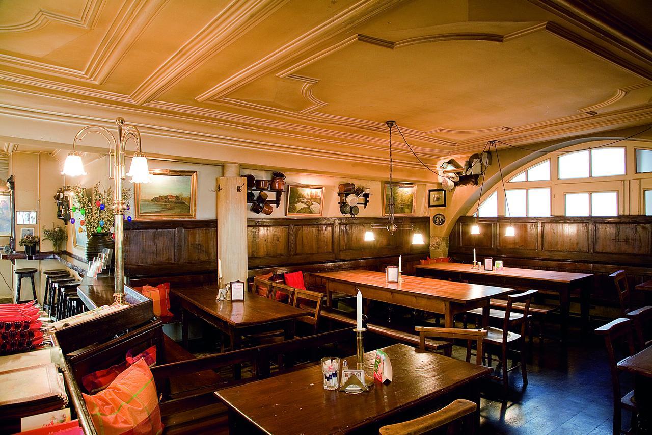 Restaurant Dicker Mann Hotel Zum Blauen Krebs Ratisbonne Extérieur photo
